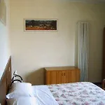 Girasole Gasthof Torri Del Benaco