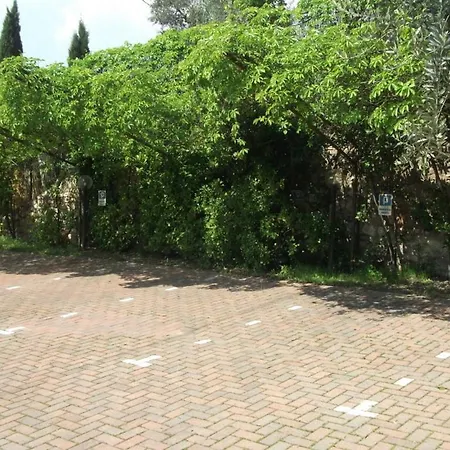 Girasole Πανσιόν Torri Del Benaco
