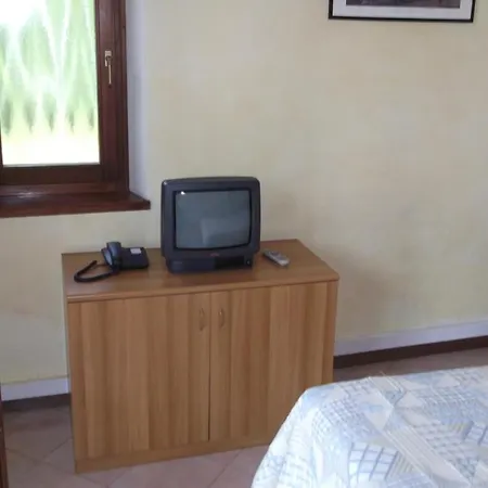 Πανσιόν Girasole 3*