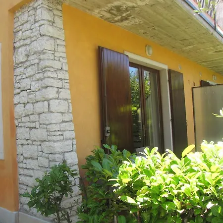 Πανσιόν Girasole Torri Del Benaco