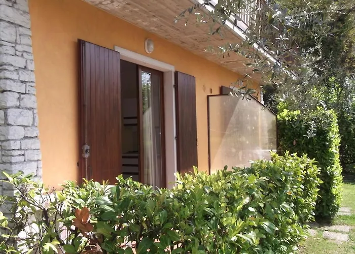 Girasole Торри-дель-Бенако